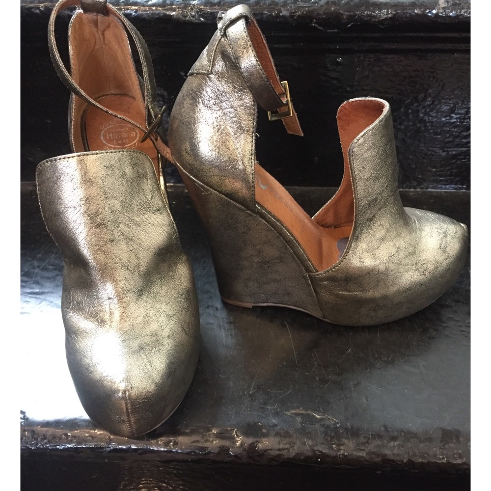 Jeffery Campbell Gold platform clogs sz 7